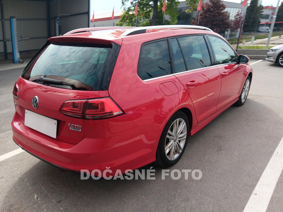 Volkswagen Golf 2.0 TDi R-Line
