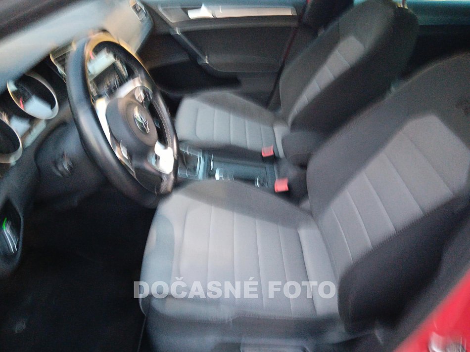 Volkswagen Golf 2.0 TDi R-Line