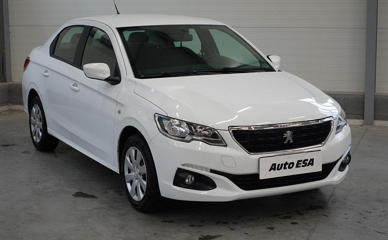Peugeot 301 1.2i 