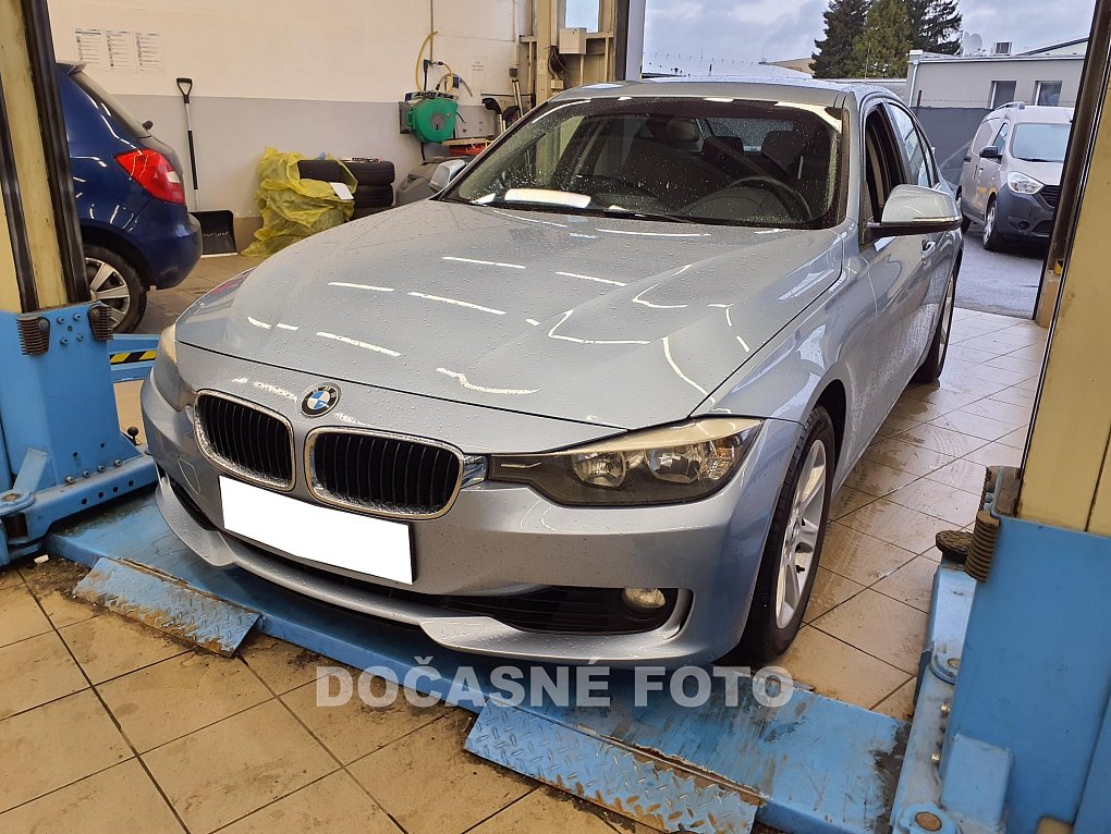BMW Řada 3 2.0 i 