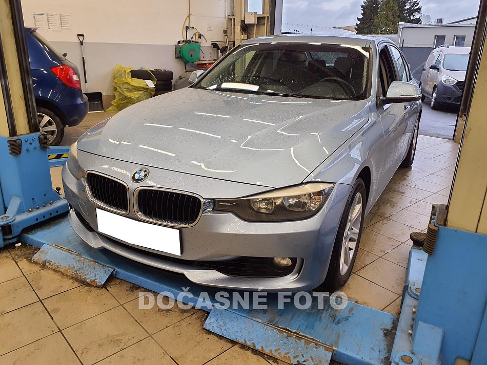 BMW Řada 3 2.0 i 