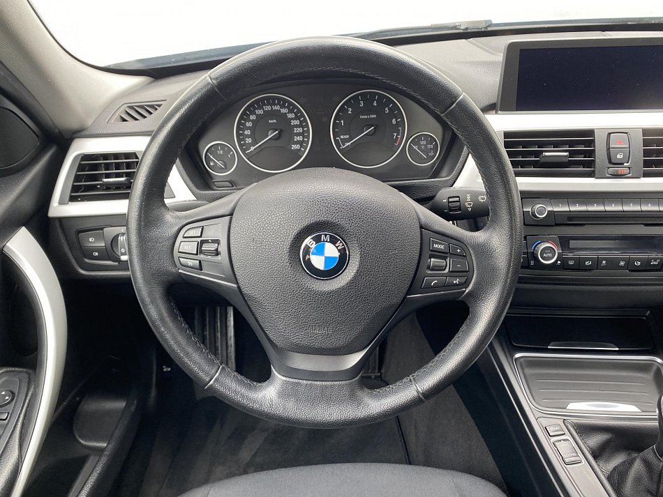 BMW Řada 3 2.0 i  328i