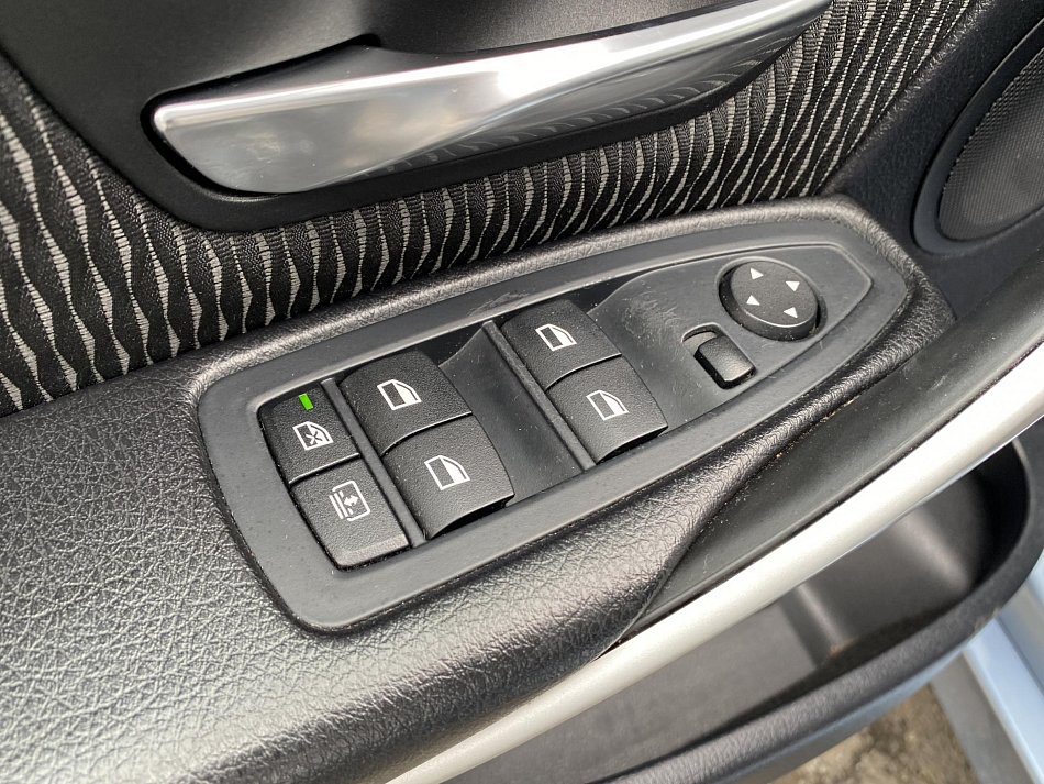 BMW Řada 3 2.0 i  328i