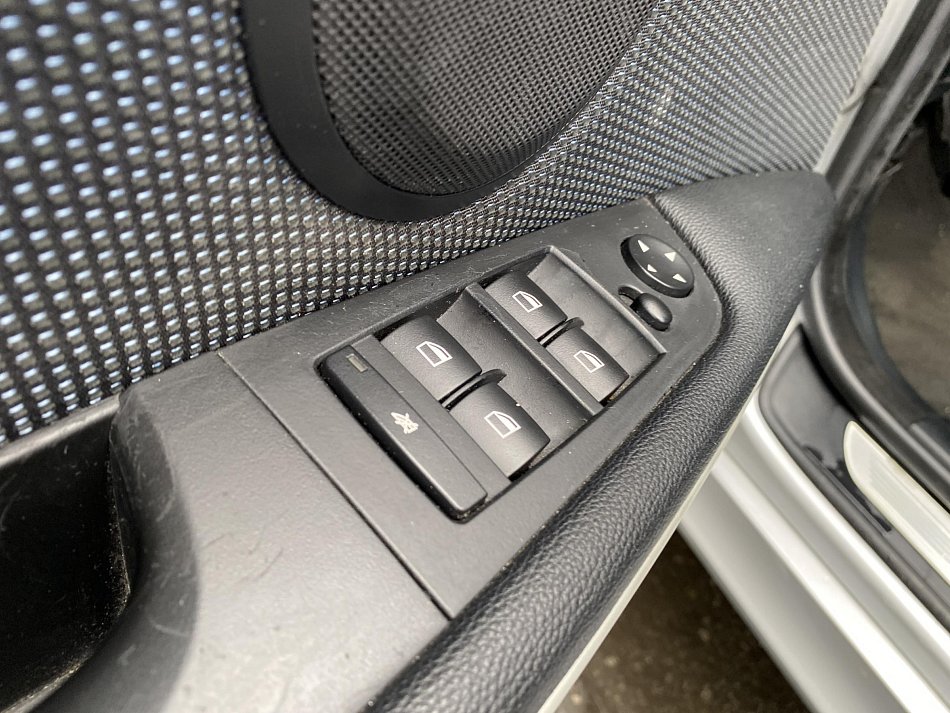 BMW Řada 3 3.0 i  335XD