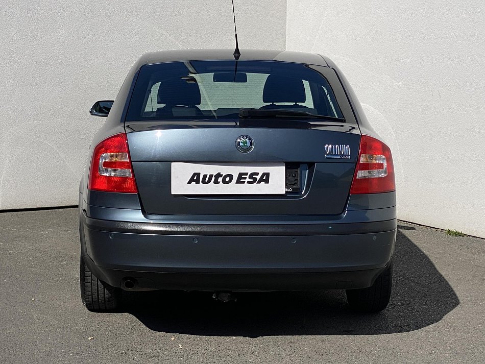 Škoda Octavia II 1.6 MPi Ambiente