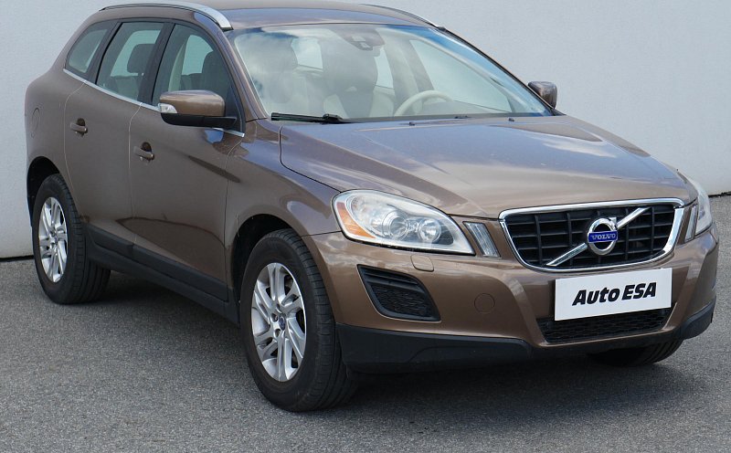 Volvo XC60 2.4 D3 Summum AWD