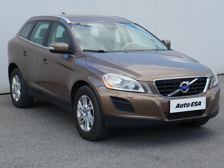 Volvo XC60 2.4 D3 Summum AWD