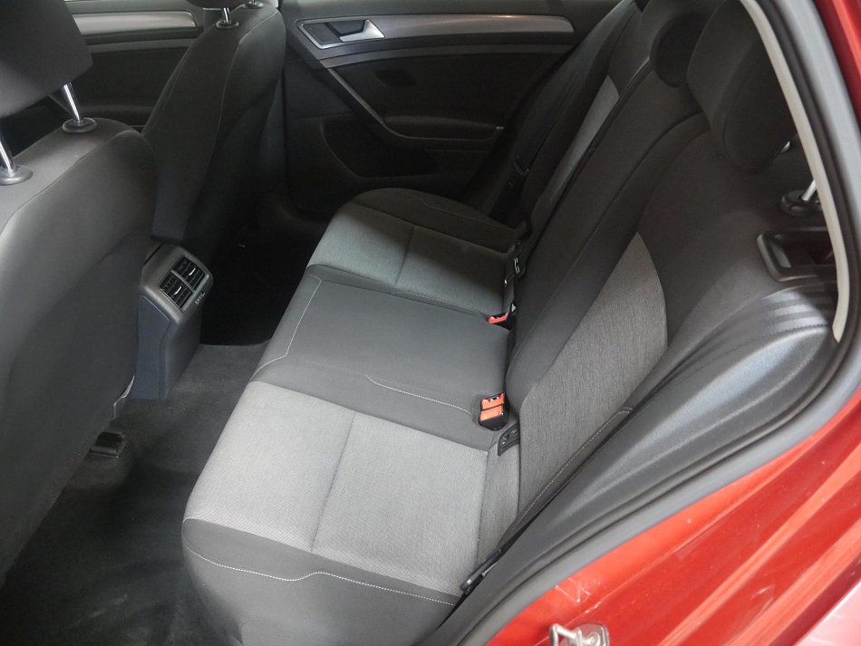 Volkswagen Golf 1.4TSI 