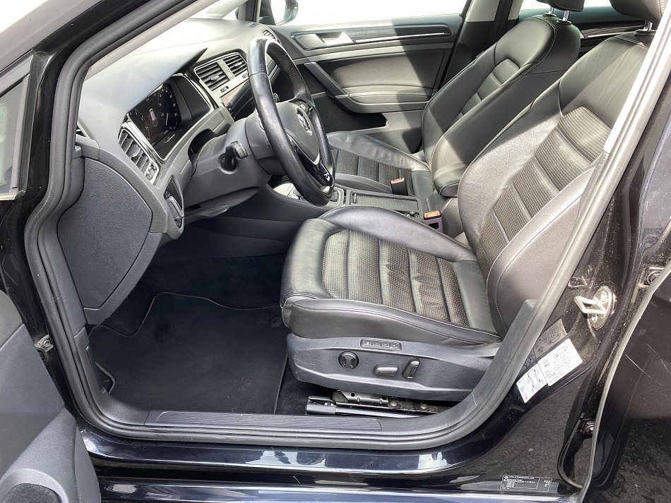 Volkswagen Golf 1.5 TSi 