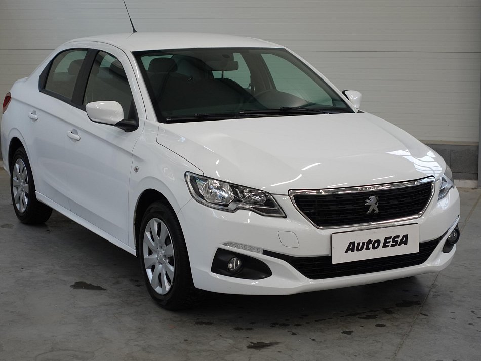 Peugeot 301 1.2i 