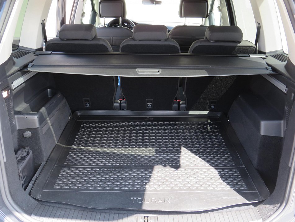 Volkswagen Touran 2.0TDi 