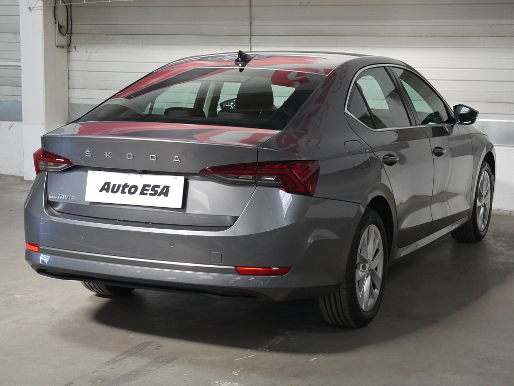 Škoda Octavia IV 1.5 TSI 