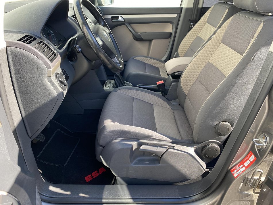 Volkswagen Touran 2.0 TDi CROSS