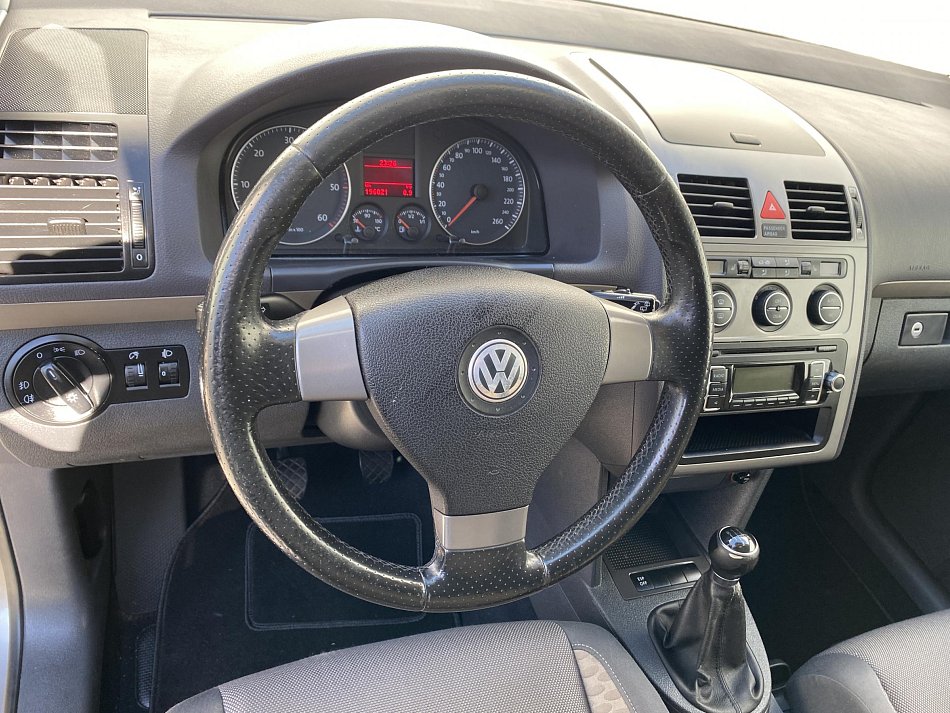 Volkswagen Touran 2.0 TDi CROSS