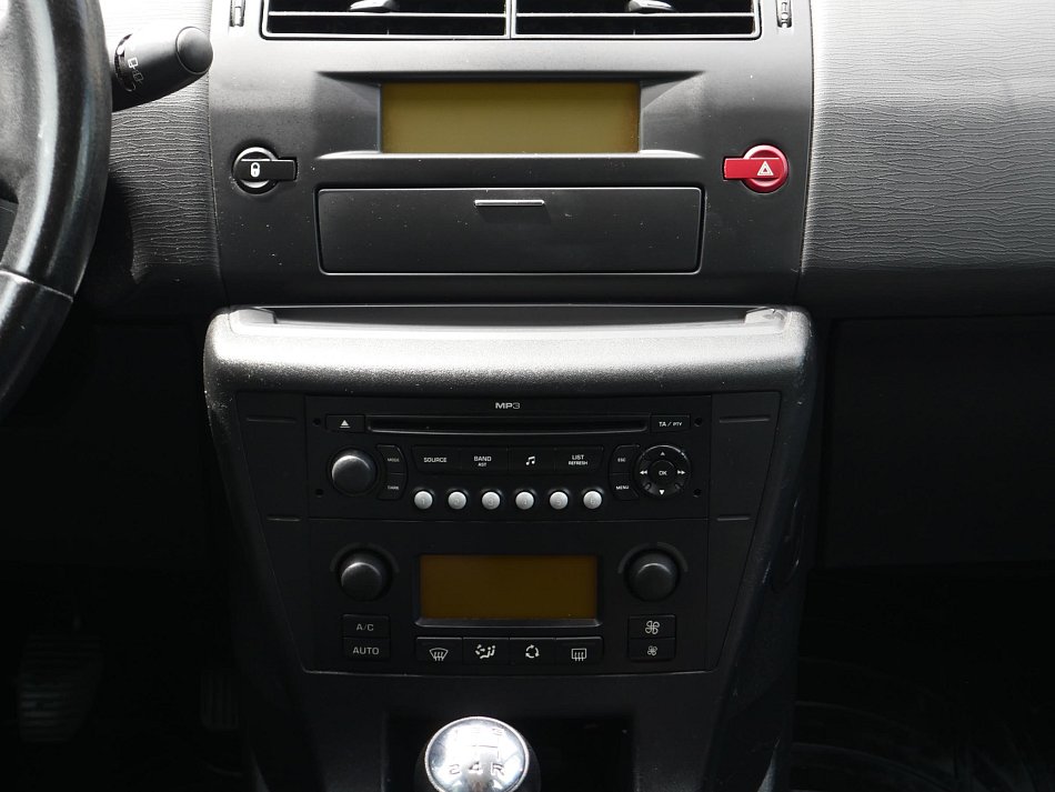 Citroën C4 1.6 i 