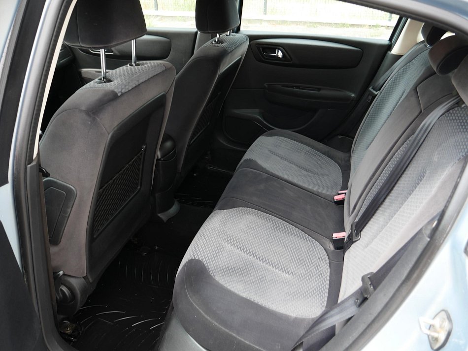 Citroën C4 1.6 i 