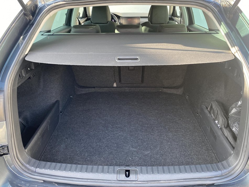 Škoda Octavia IV 1.5 e-TEC Style