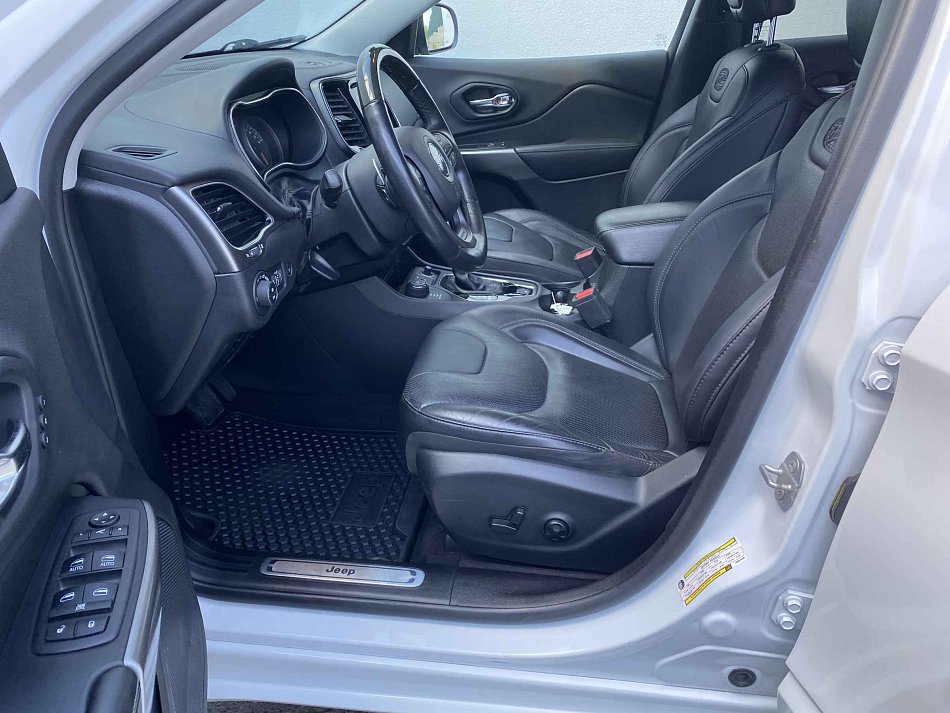 Jeep Cherokee 2.2 CRD Overland 4x4
