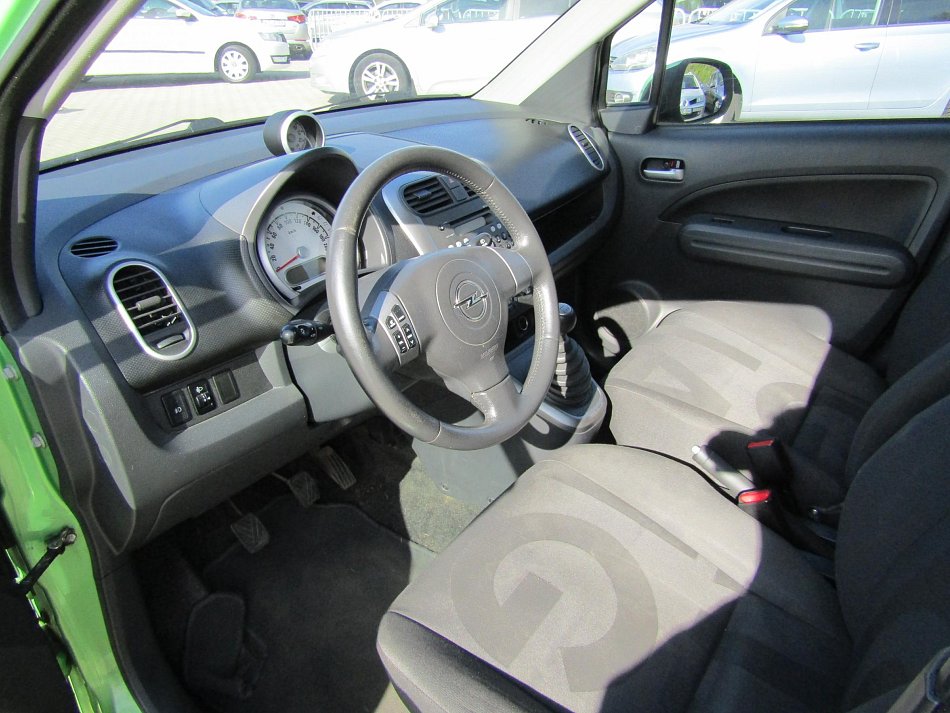 Opel Agila 1.0i 