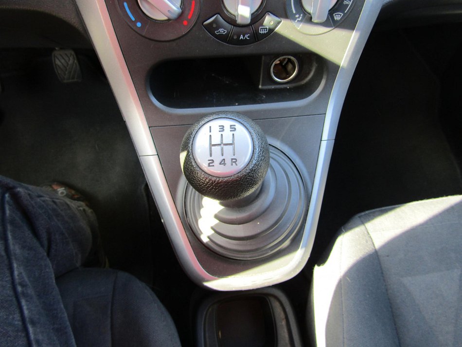 Opel Agila 1.0i 