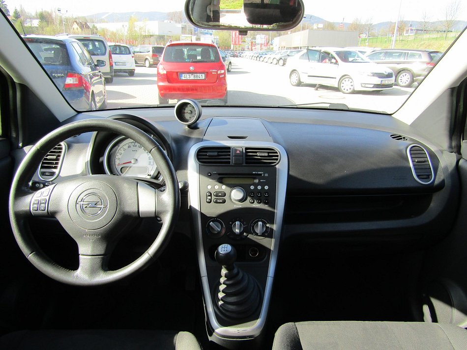 Opel Agila 1.0i 
