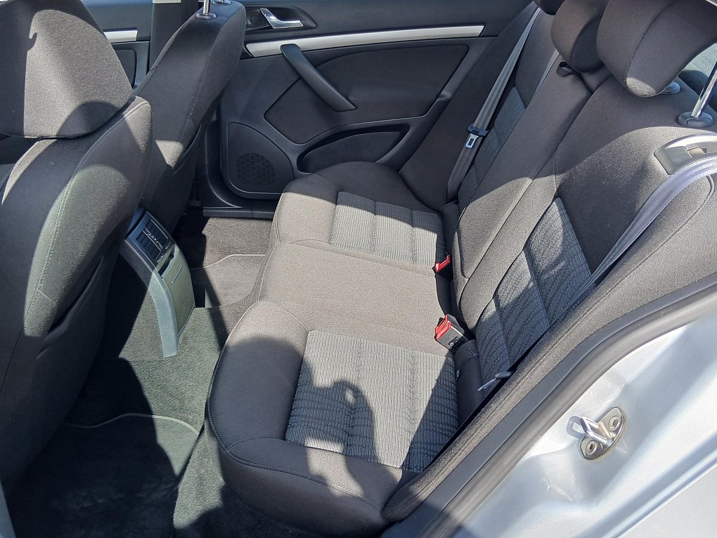 Škoda Octavia II 1.6 TDi Elegance