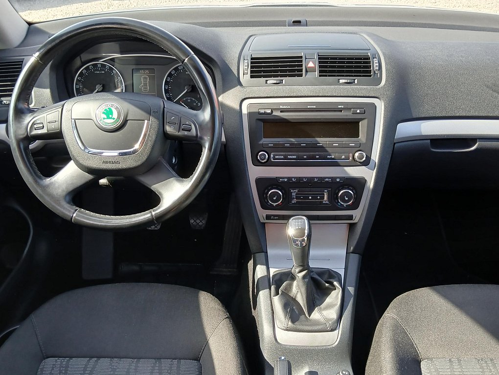 Škoda Octavia II 1.6 TDi Elegance