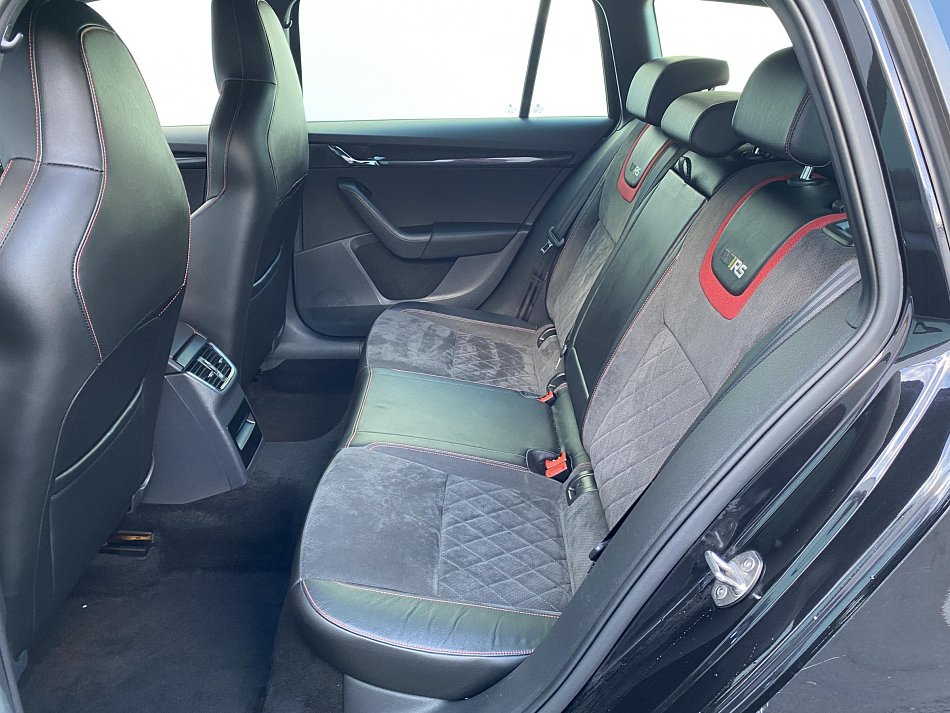 Škoda Octavia III 2.0 TDi RS 4x4