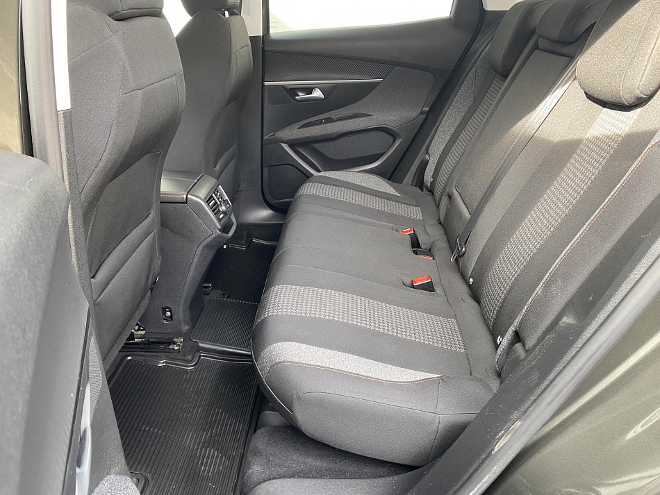 Peugeot 3008 2.0 HDi Active