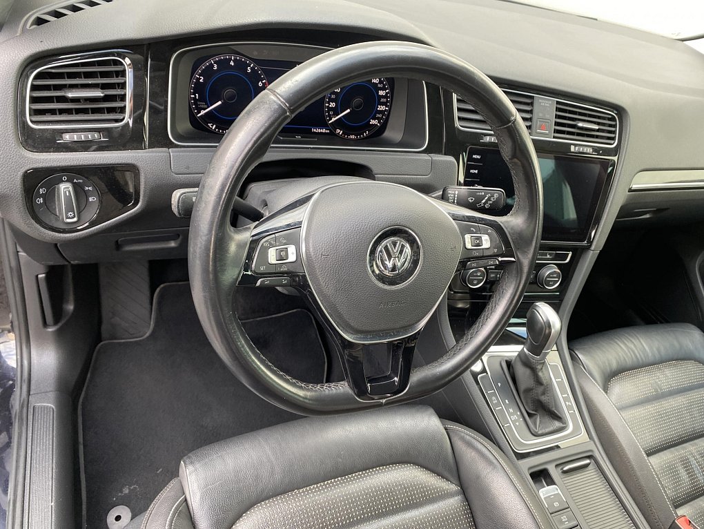 Volkswagen Golf 1.5 TSi 