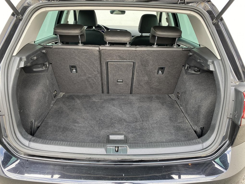 Volkswagen Golf 1.5 TSi 