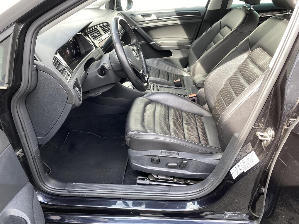 Volkswagen Golf 1.5 TSi 