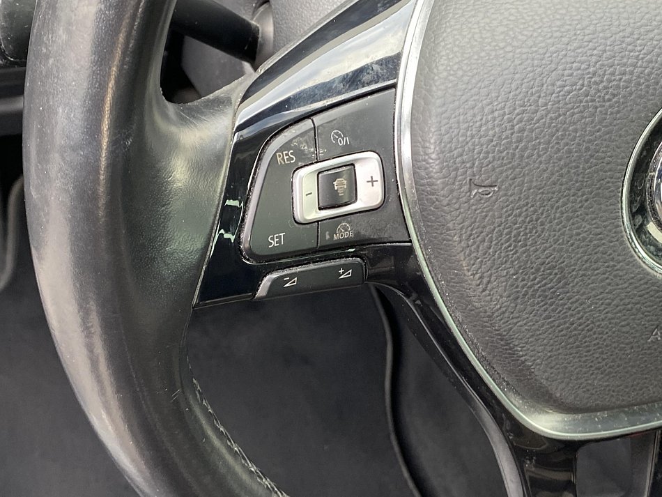 Volkswagen Golf 1.5 TSi 