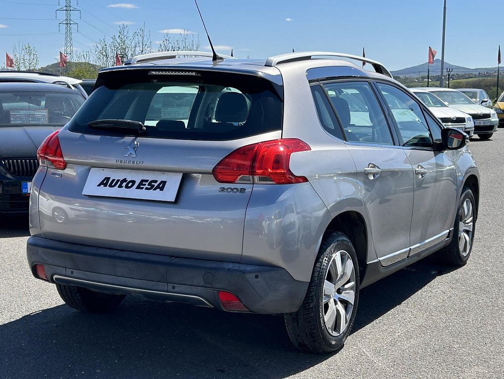 Peugeot 2008 1.2PT Allure