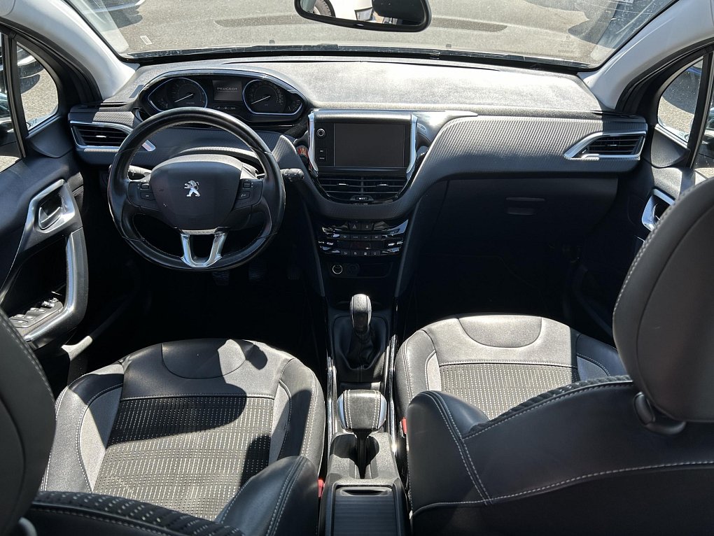Peugeot 2008 1.2PT Allure