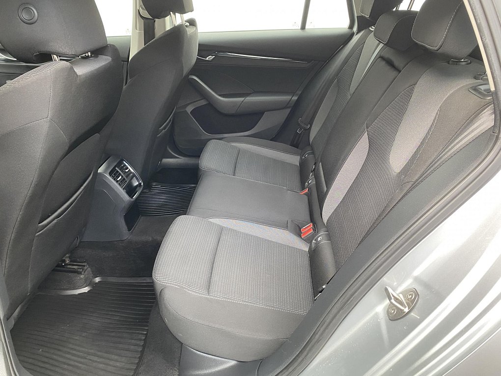 Škoda Octavia IV 2.0 TDi Ambition 4x4