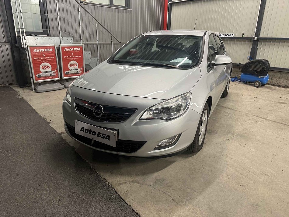 Opel Astra 1.4 i 