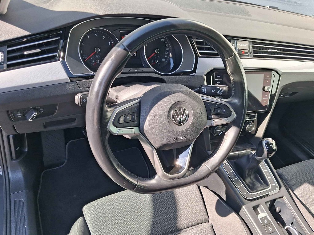 Volkswagen Passat 1.5 TSi Business
