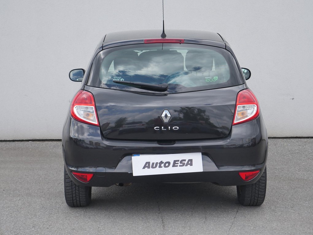 Renault Clio 1.2i 