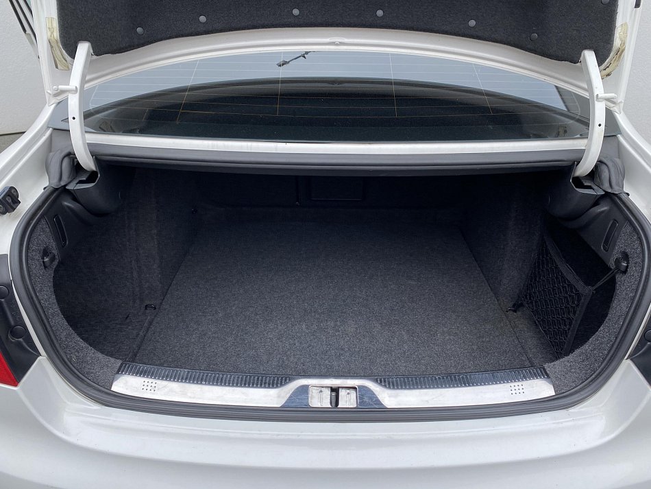 Škoda Superb II 2.0 TDi Comfort