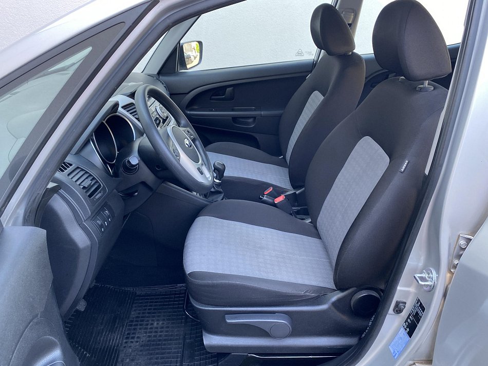 Kia Venga 1.4 CVVT 
