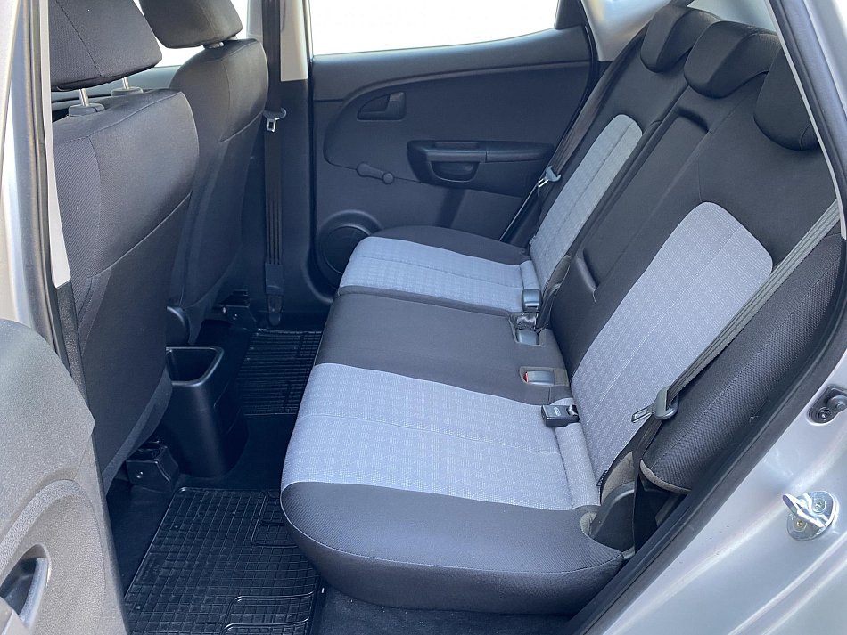 Kia Venga 1.4 CVVT 