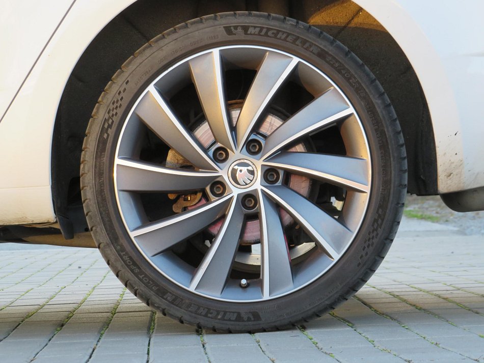 Škoda Octavia III 1.8 TSI L&K