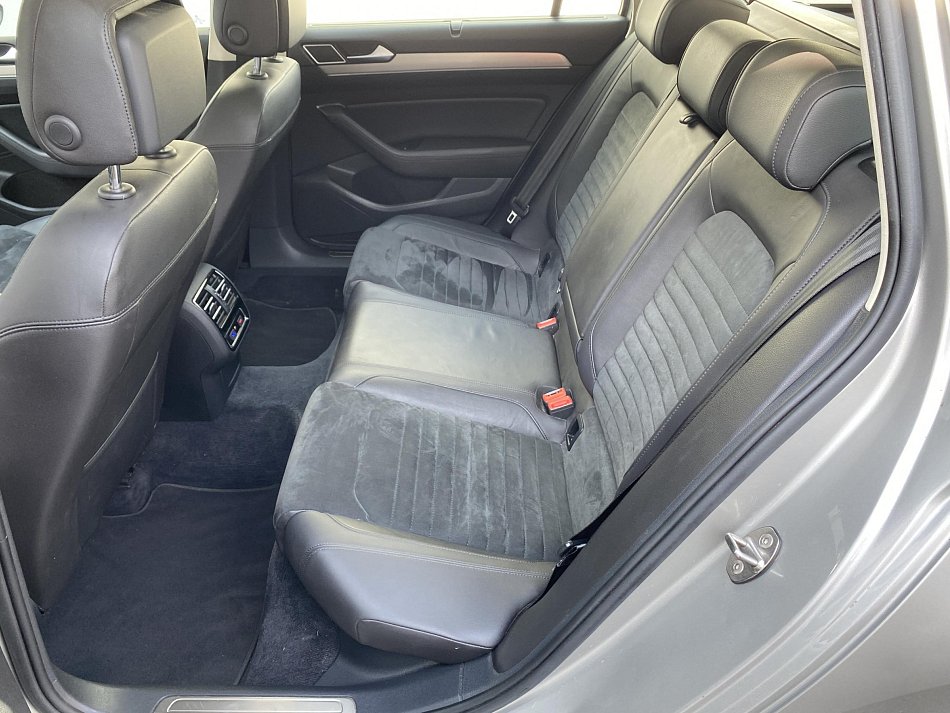 Volkswagen Passat 2.0 TDi Highline