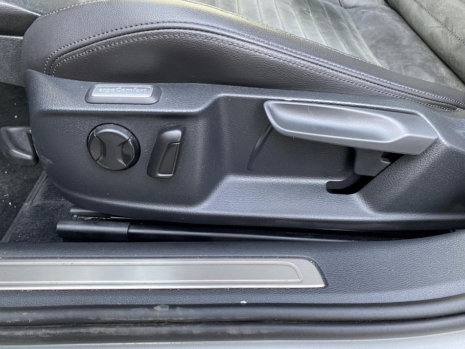 Volkswagen Passat 2.0 TDi Highline