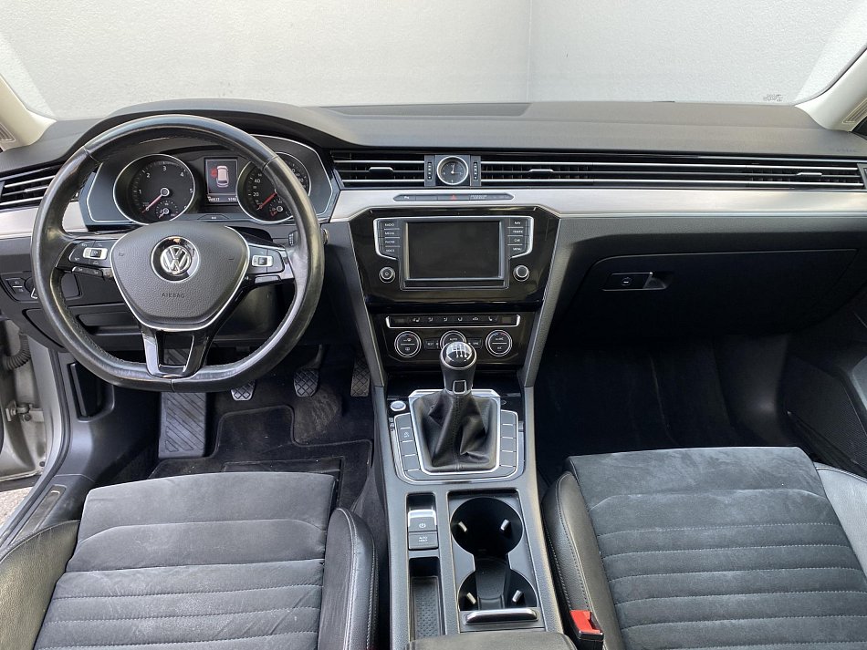 Volkswagen Passat 2.0 TDi Highline