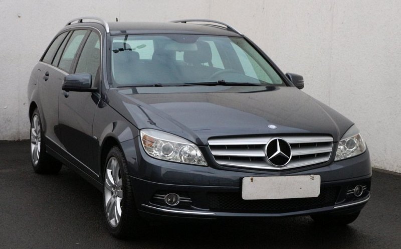 Mercedes-Benz Třída C 2.2 CDi Avantgarde C220