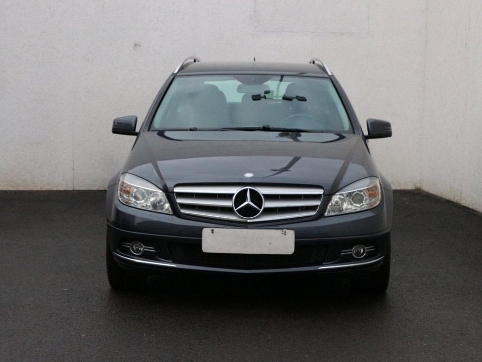 Mercedes-Benz Třída C 2.2 CDi Avantgarde C220