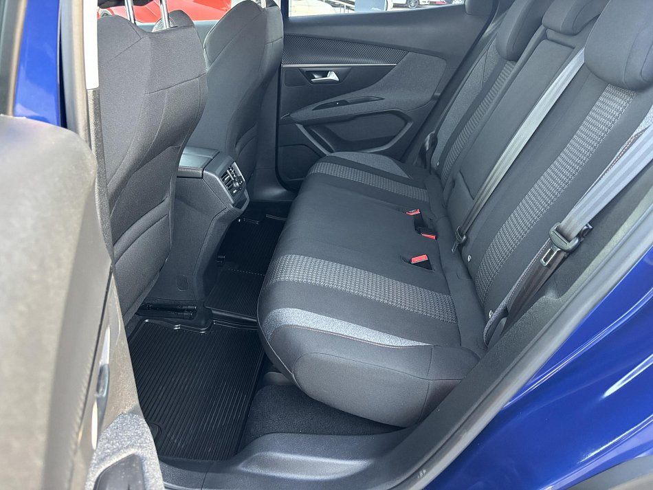 Peugeot 3008 1.5 HDi Active