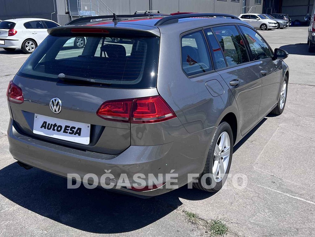 Volkswagen Golf 2.0 TDi 